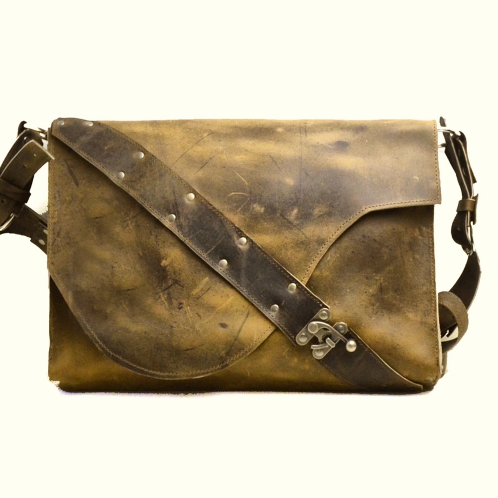 ❤️ GORGEOUS BARCELONA LEATHER crossbody bag!!